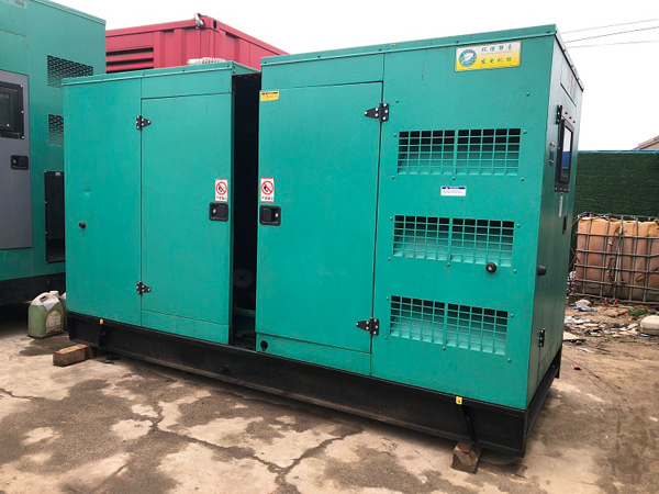 凤城怎样合理控制磷酸铁锂蓄电池的充放电倍率以延长其使用寿命？