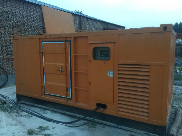 凤城发电机组长期使用中，电缆线的敷设路径有哪些要求？